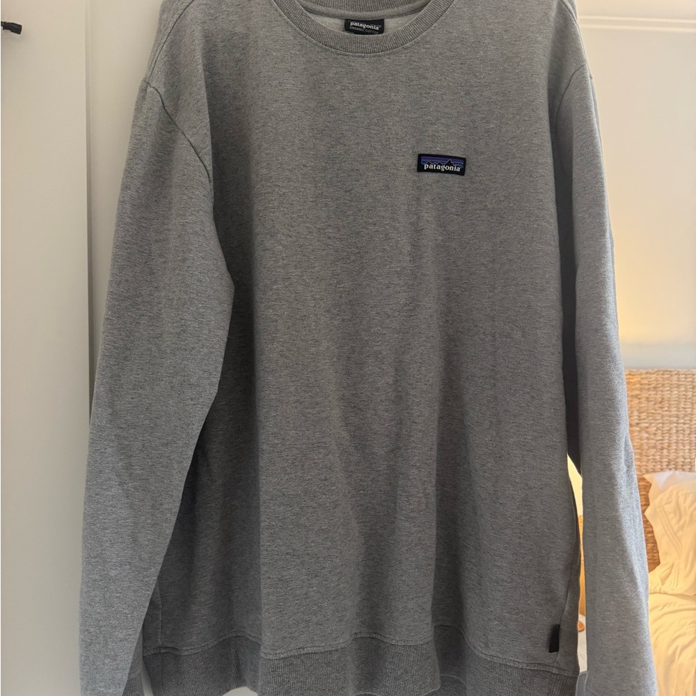 Patagonia Men's Crewneck Sweater in Gray